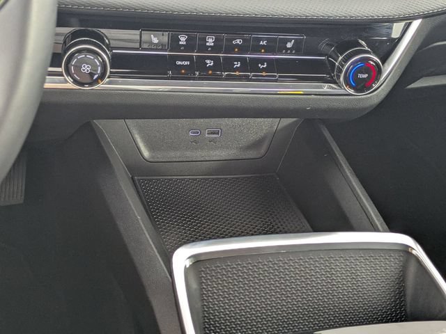 Used 2025 Chevrolet Equinox LT AWD/4WD image 17
