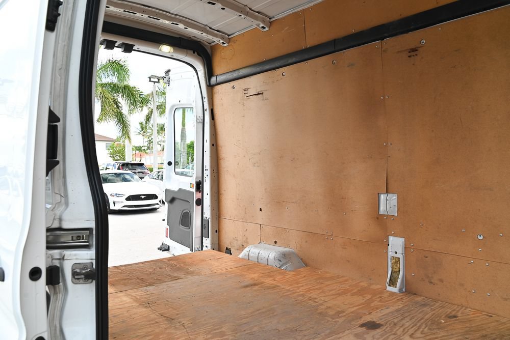 Used 2018 Ford Transit 250 148 High Roof RWD image 12