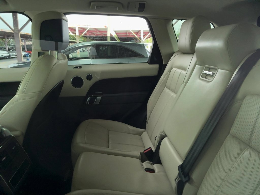 Used 2019 Land Rover Range Rover Sport HSE image 4