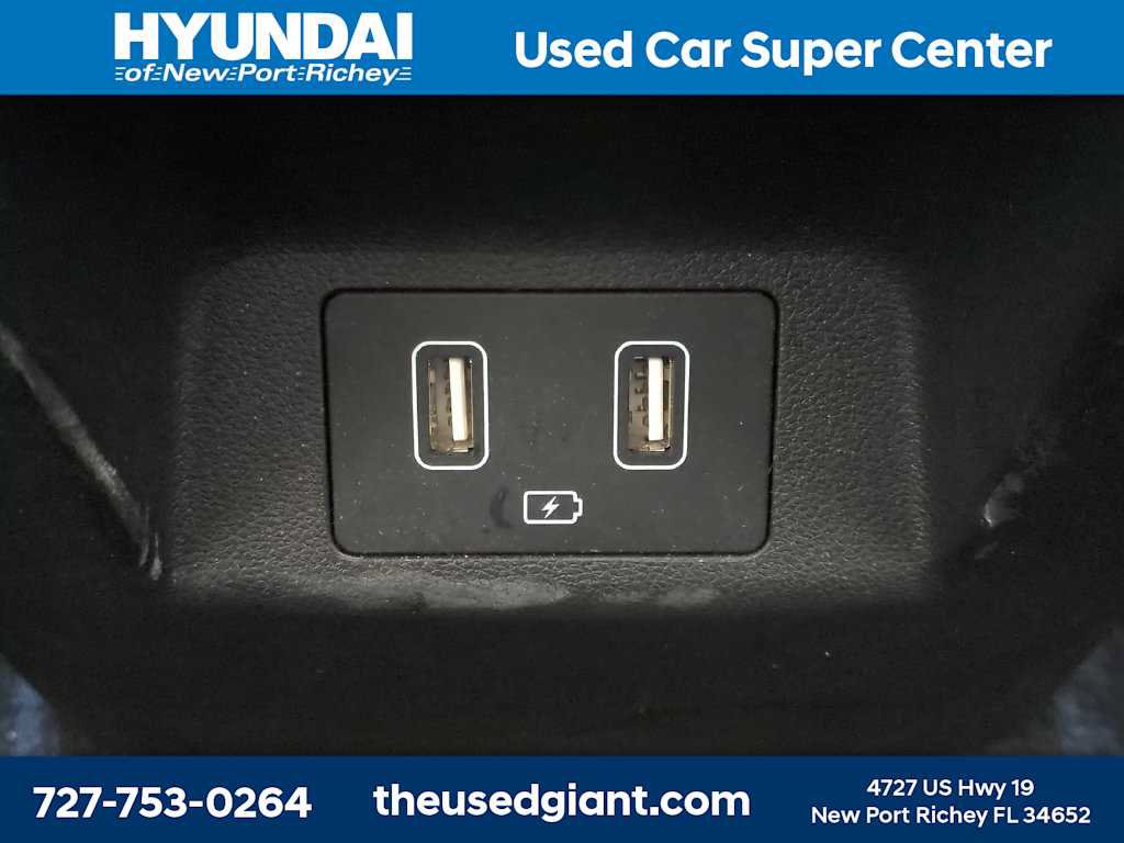 Certified 2022 Hyundai Tucson SEL w/ Convenience Package FWD image 16