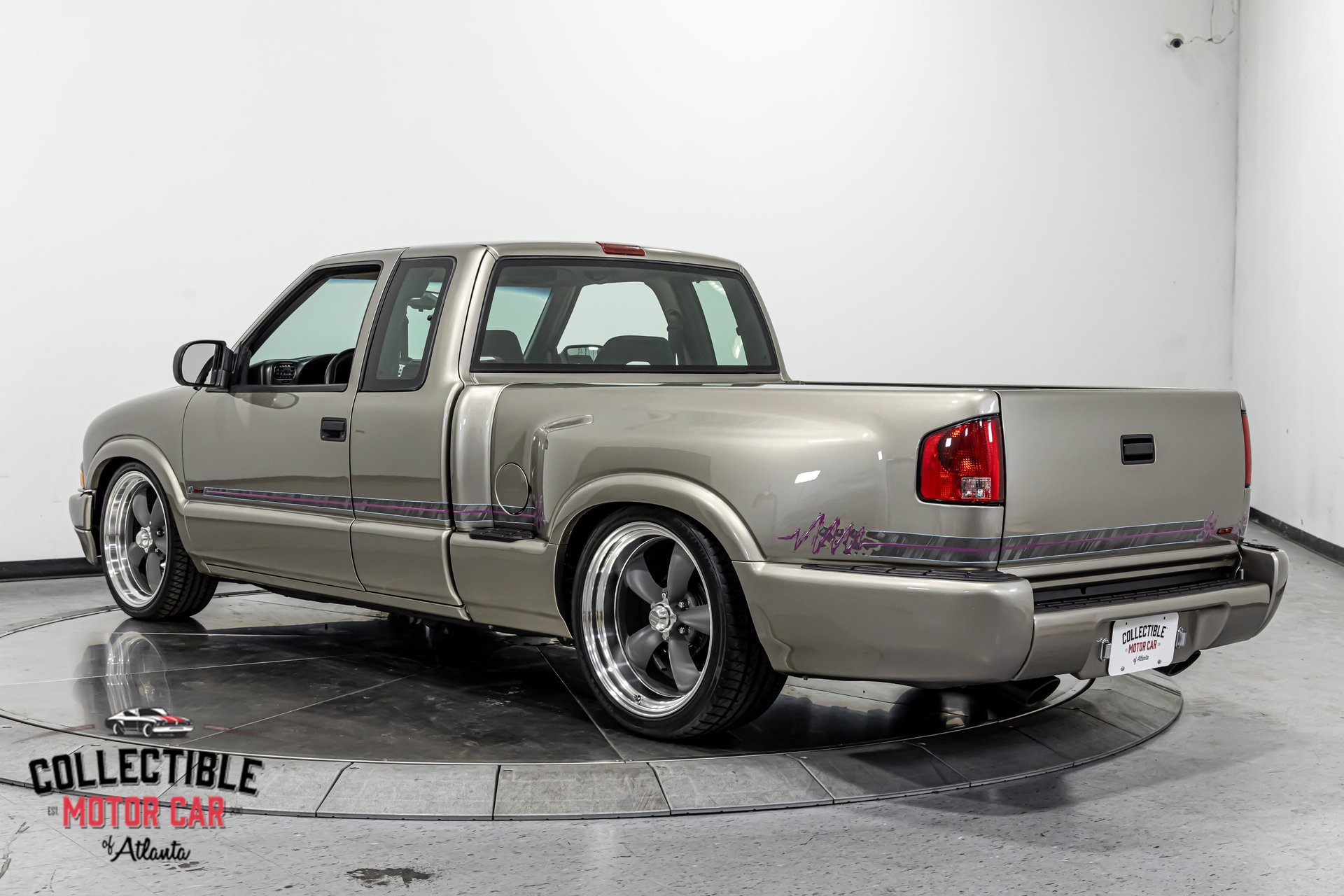 Used 2000 Chevrolet S10 Pickup LS w/ Preferred Equipment Group RWD image 13