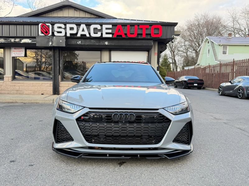 Used 2021 Audi RS 6 Avant Wagon 4D w/ Black Optic Package image 2