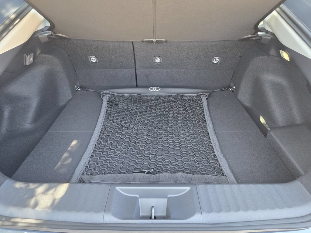 New 2026 Toyota Prius Plug-In Hybrid FWD image 21