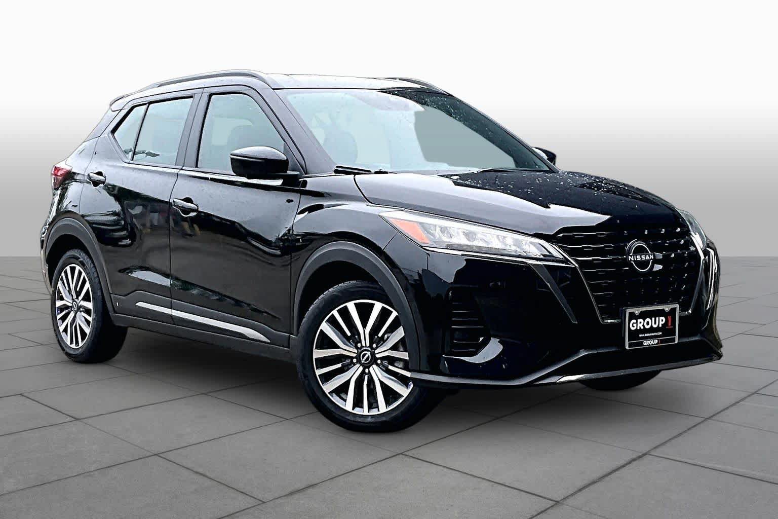 Certified 2024 Nissan Kicks SR FWD image 3