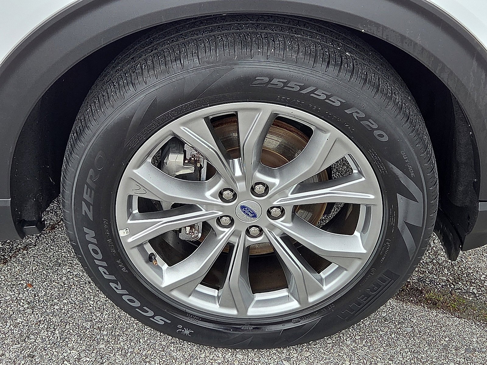 Used 2023 Ford Explorer Limited image 7