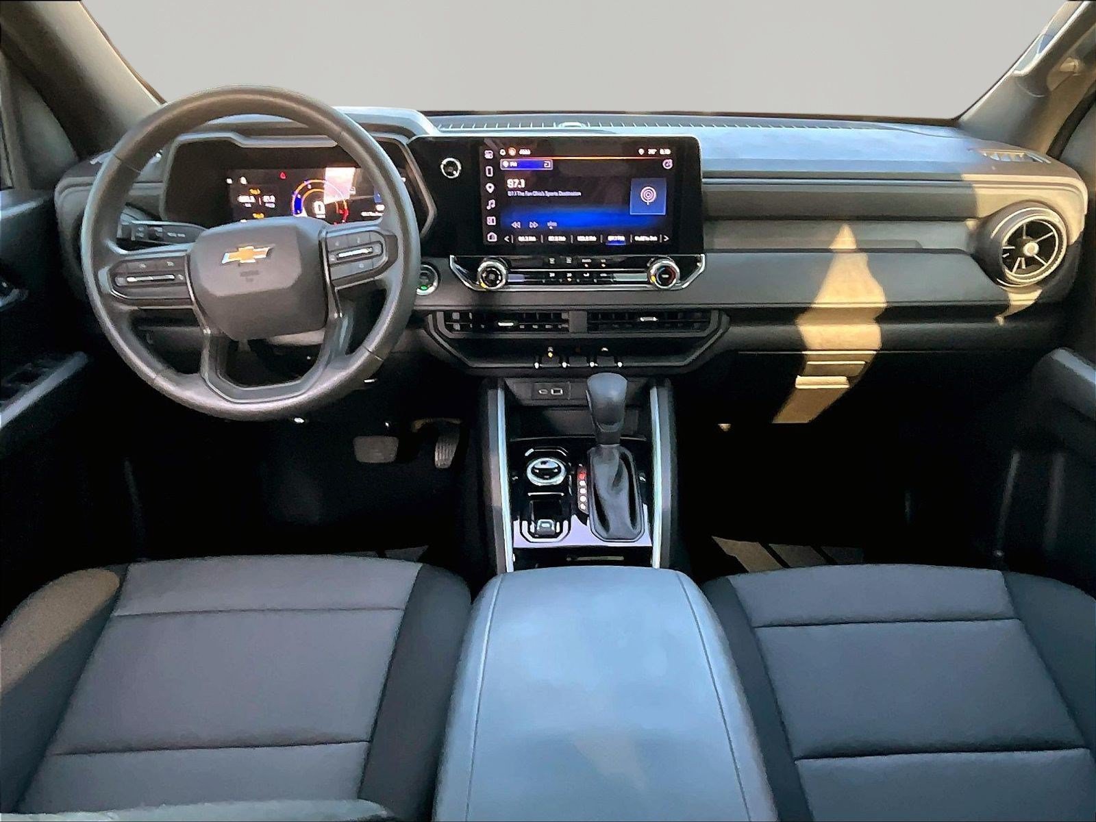 Used 2025 Chevrolet Colorado W/T AWD/4WD image 8