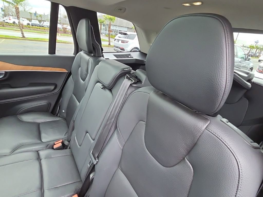 Used 2023 Volvo XC90 T8 Plus w/ Protection Package Premier AWD/4WD image 6