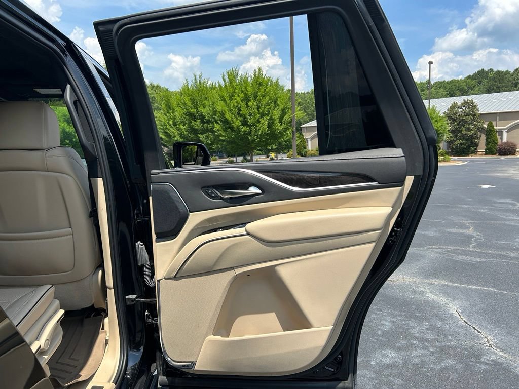 Used 2022 Cadillac Escalade Premium Luxury w/ Performance Package AWD/4WD image 60