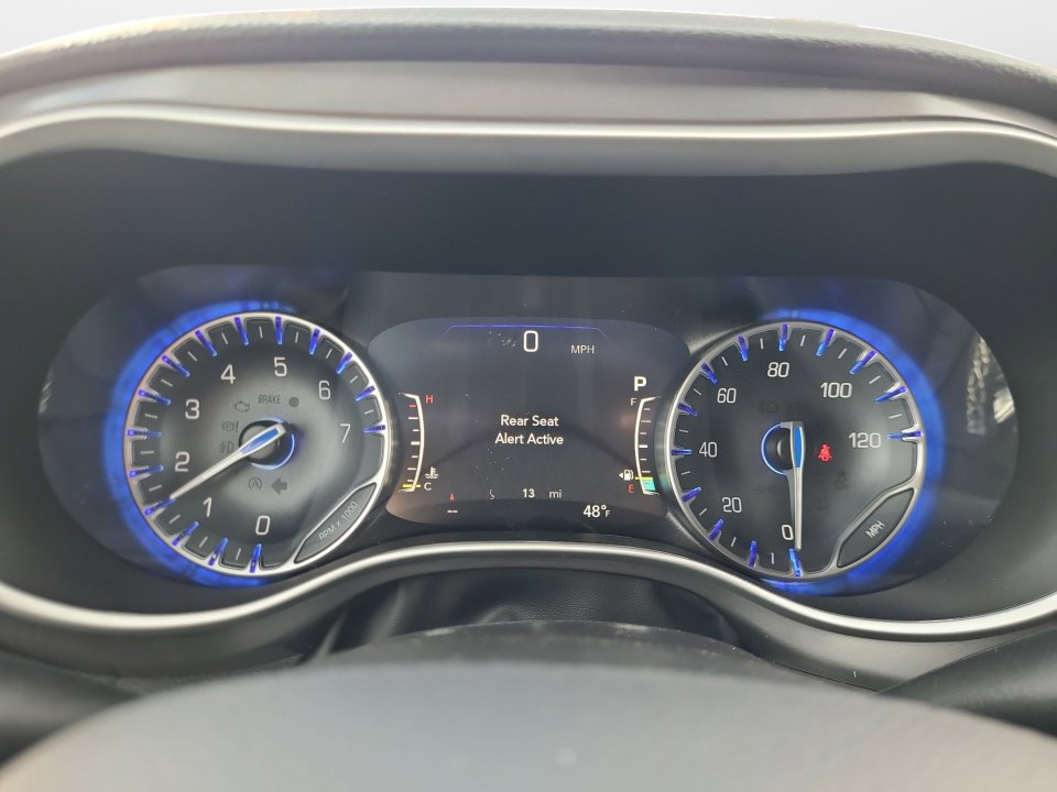 New 2026 Chrysler Pacifica Select image 11