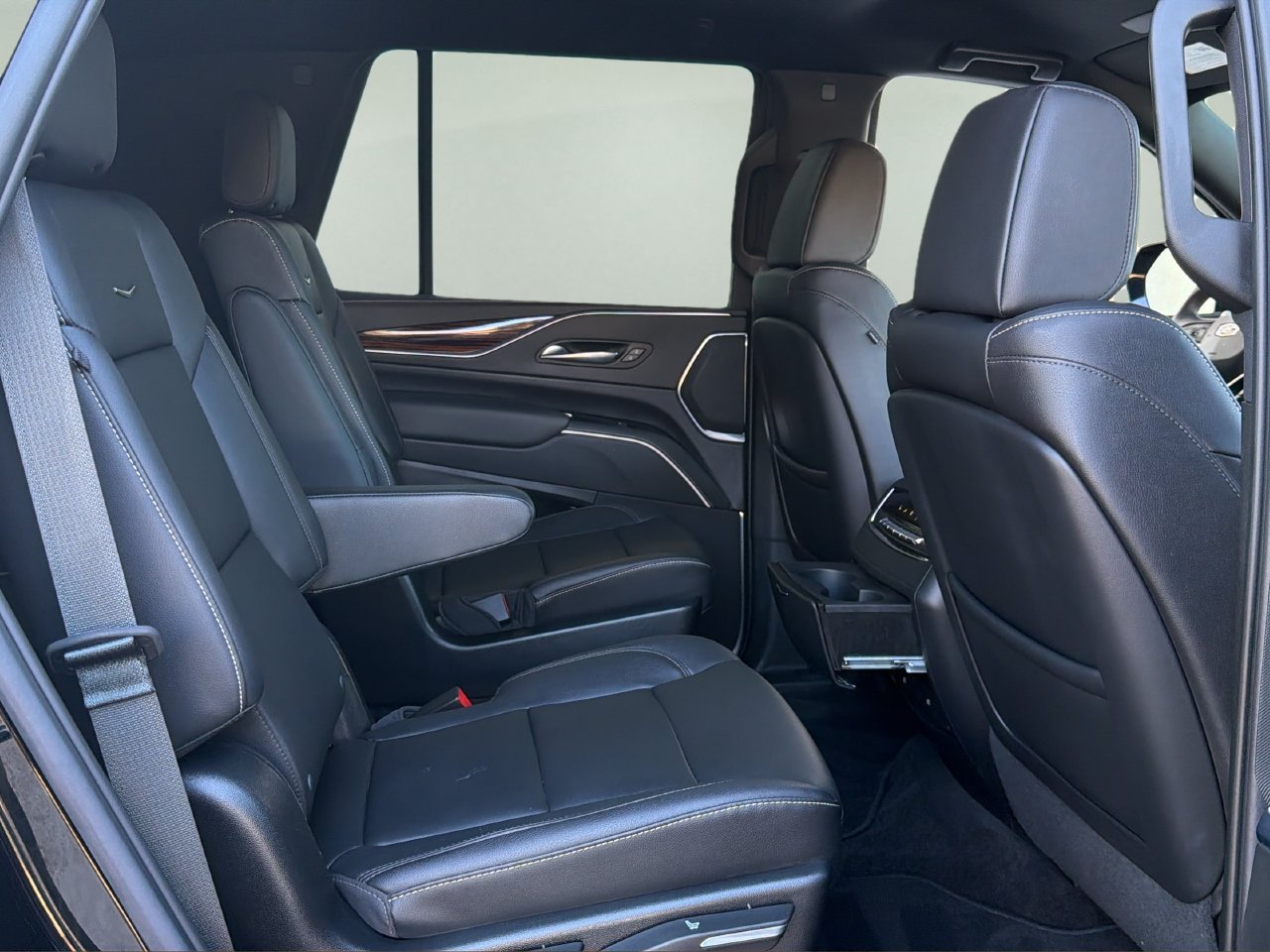 Used 2023 Cadillac Escalade Luxury RWD image 19
