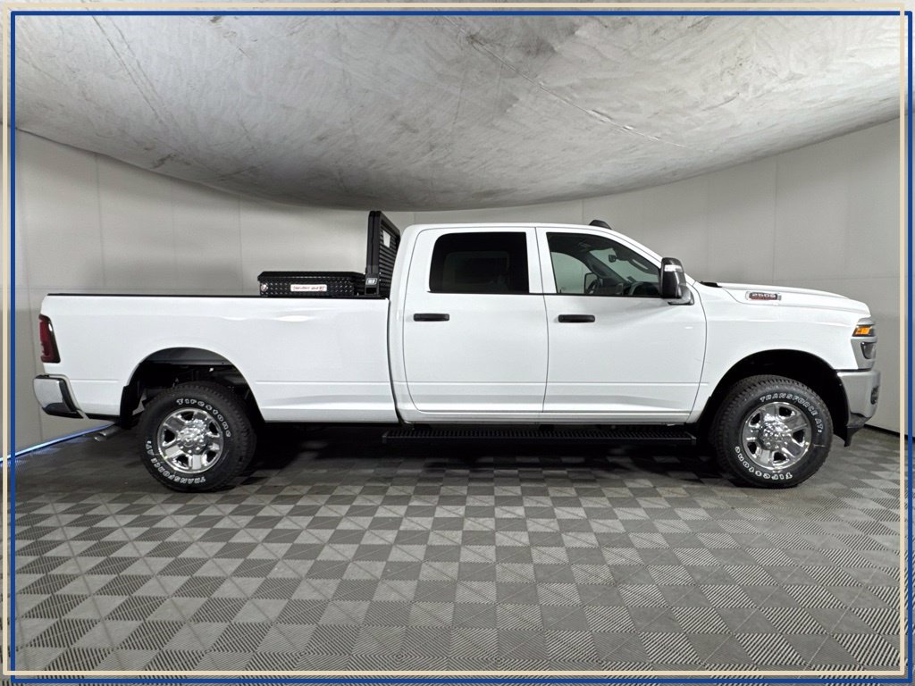 New 2026 RAM 2500 Tradesman AWD/4WD image 5