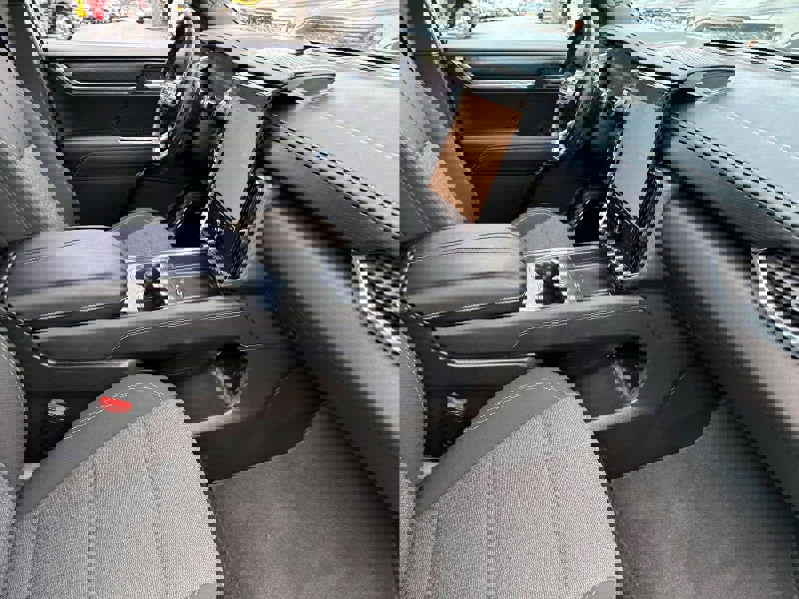 Used 2025 GMC Acadia Elevation image 8