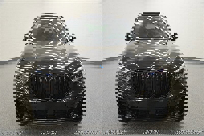 Used 2021 BMW X5 M50i w/ Executive Package image 5