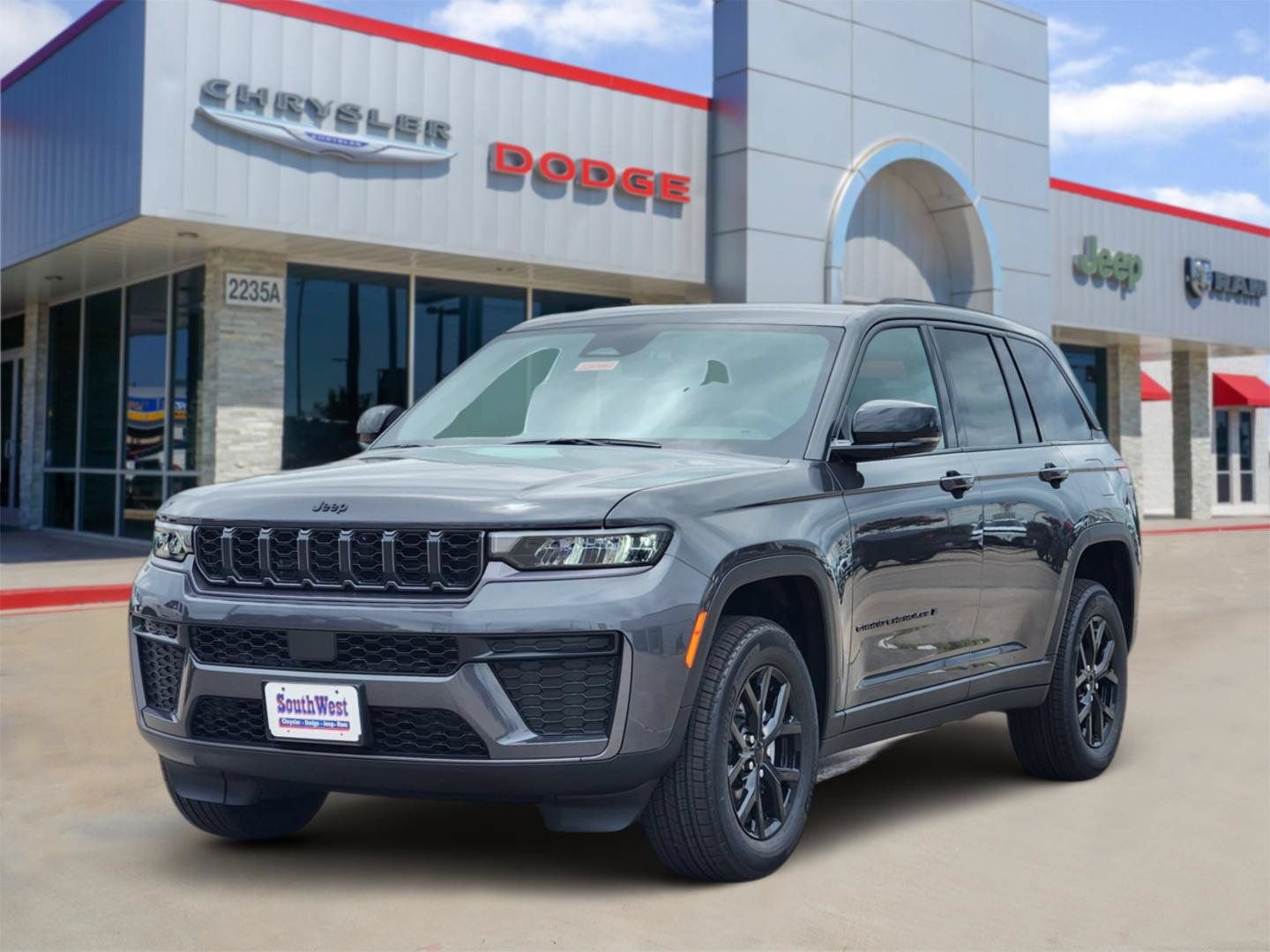 New 2026 Jeep Grand Cherokee Altitude RWD video 2