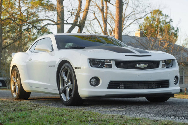 Used 2013 Chevrolet Camaro SS w/ RS Package image 12