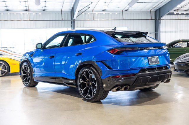 Used 2024 Lamborghini Urus Performante AWD/4WD image 4