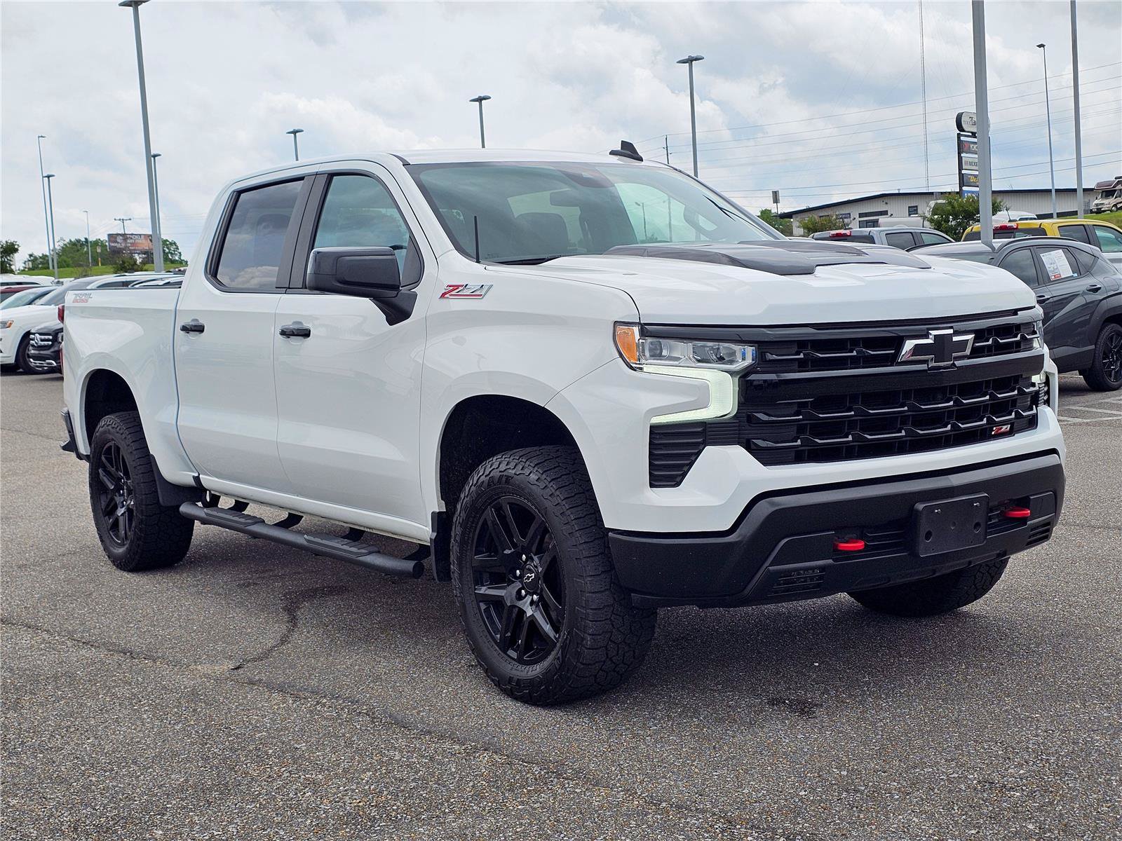 Used 2023 Chevrolet Silverado 1500 LT Trail Boss AWD/4WD image 5