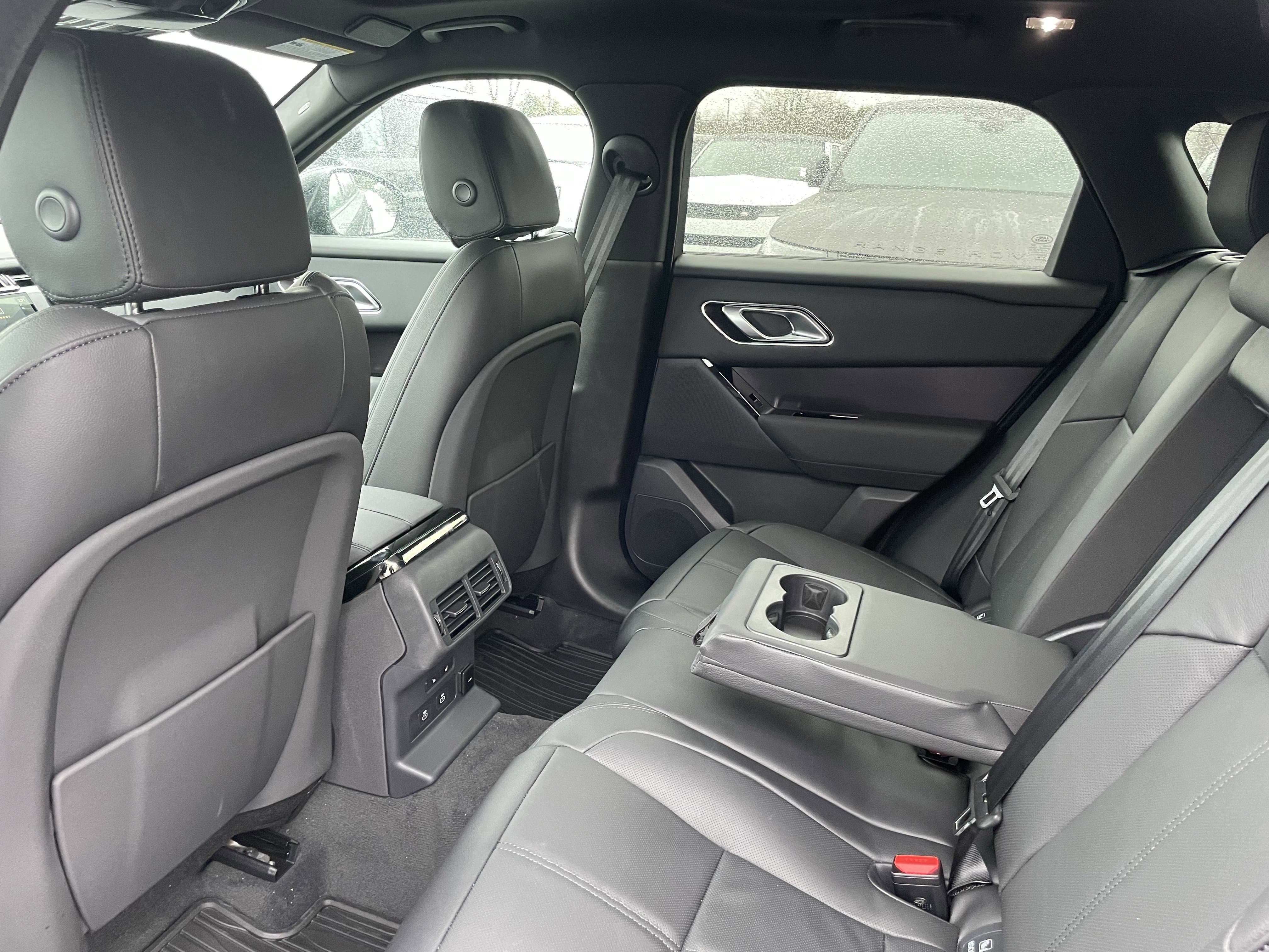 New 2026 Land Rover Range Rover Velar Dynamic SE image 30
