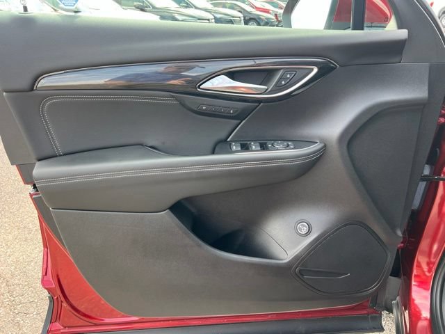 Used 2023 Buick Envision Essence AWD/4WD image 23