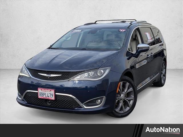 Used 2017 Chrysler Pacifica Limited w/ UConnect Theater Package