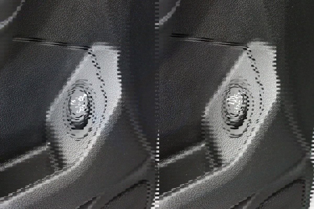 Used 2023 GMC Terrain SLE w/ Driver Convenience Package image 20