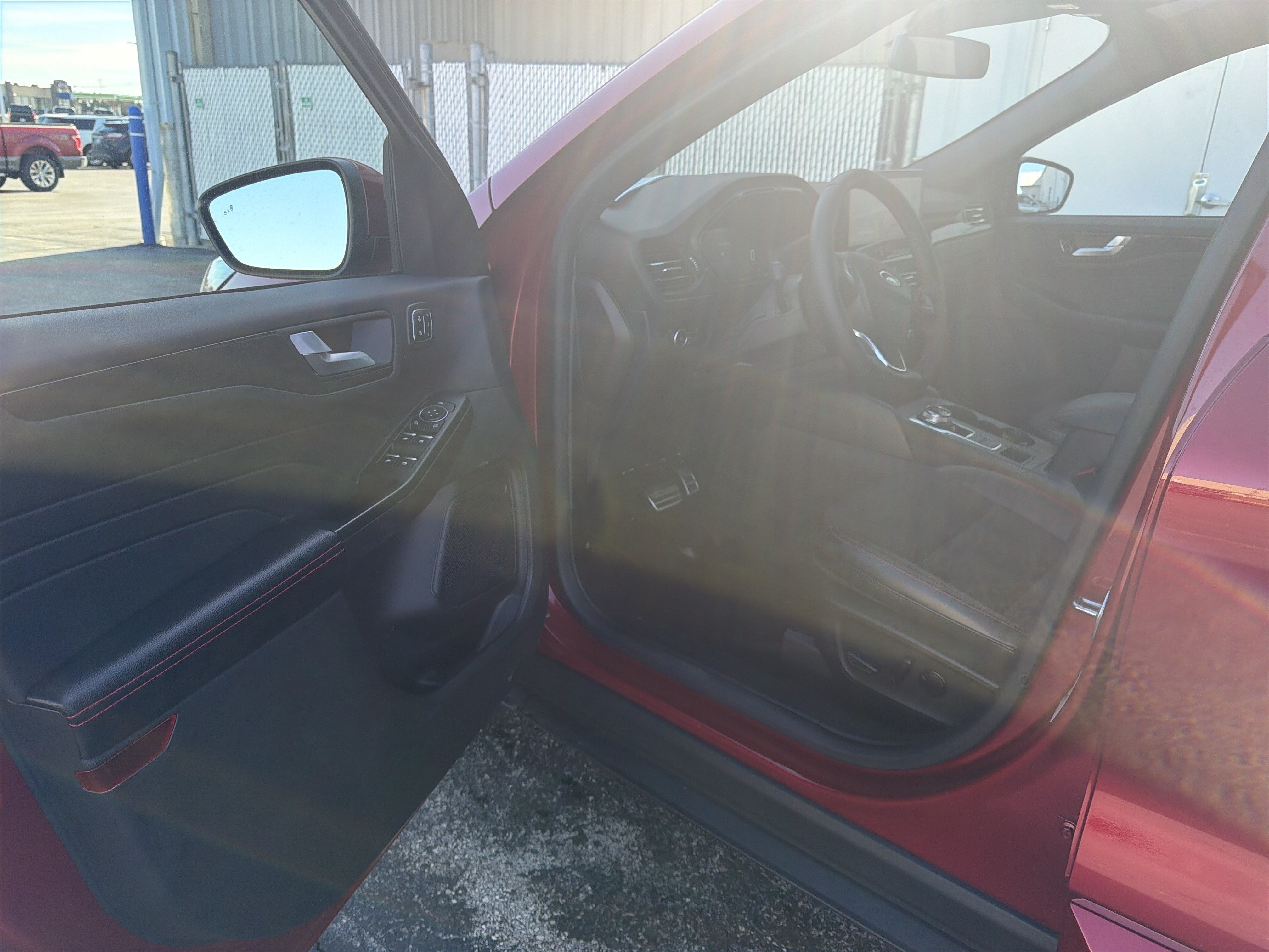 Certified 2023 Ford Escape ST-Line Elite AWD/4WD image 18