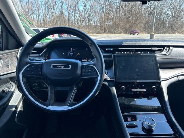 Used 2022 Jeep Grand Cherokee L Limited w/ Luxury Tech Group II image 14