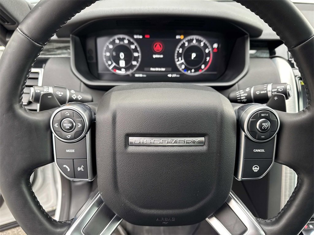 Certified 2018 Land Rover Discovery HSE image 28