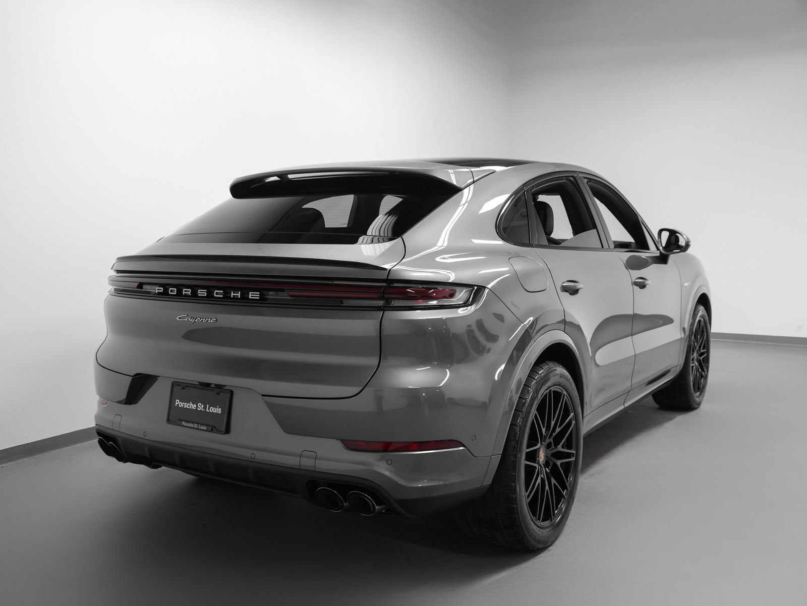 New 2026 Porsche Cayenne E-Hybrid Coupe AWD/4WD image 12