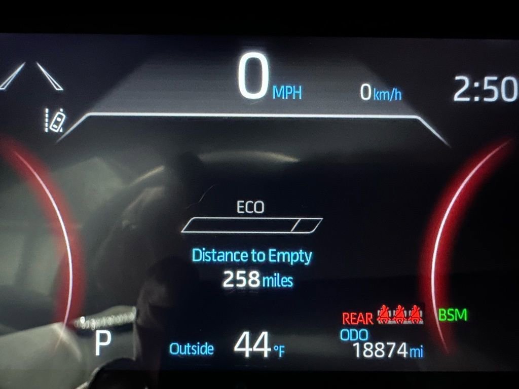 Used 2025 Toyota RAV4 XLE w/ Convenience Package image 24