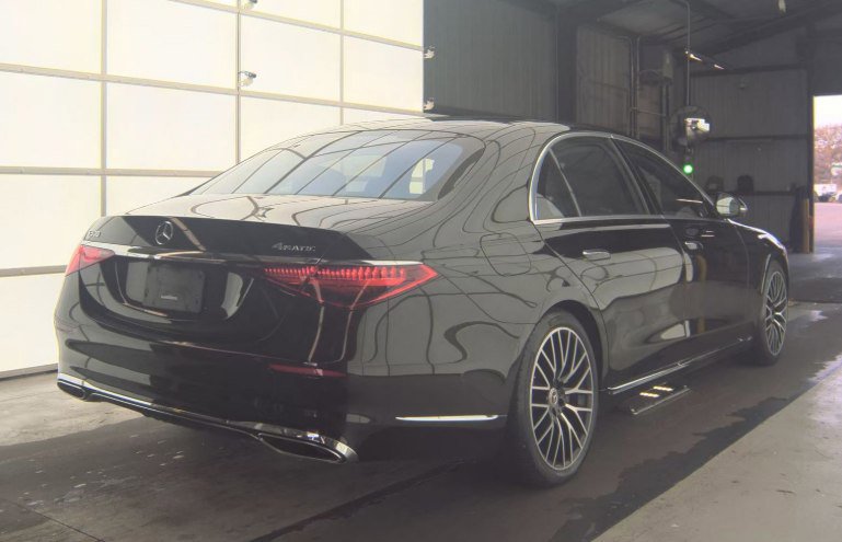 Used 2022 Mercedes-Benz S 500 4MATIC image 2