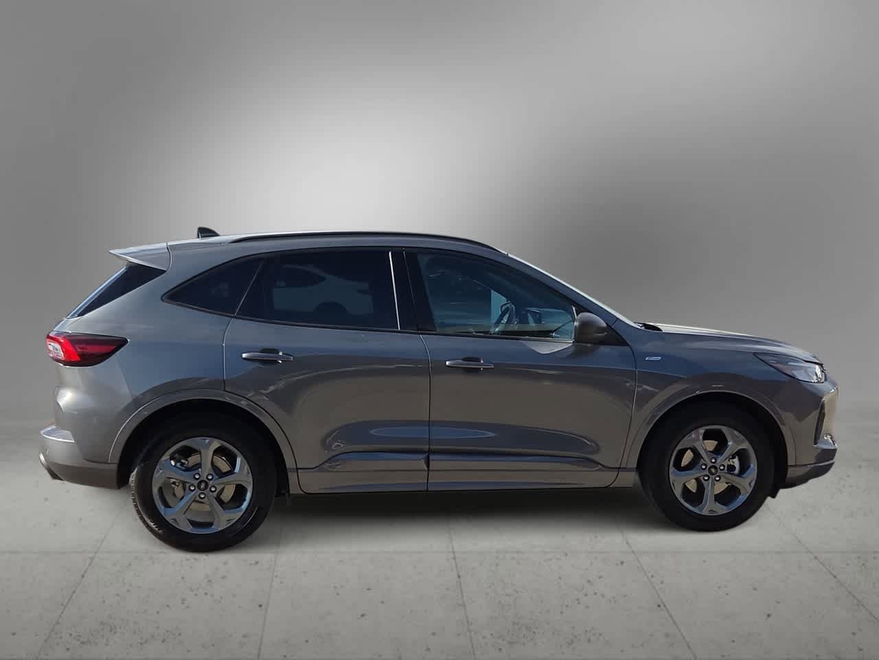 Used 2024 Ford Escape ST-Line w/ Tech Pack #1 FWD image 9