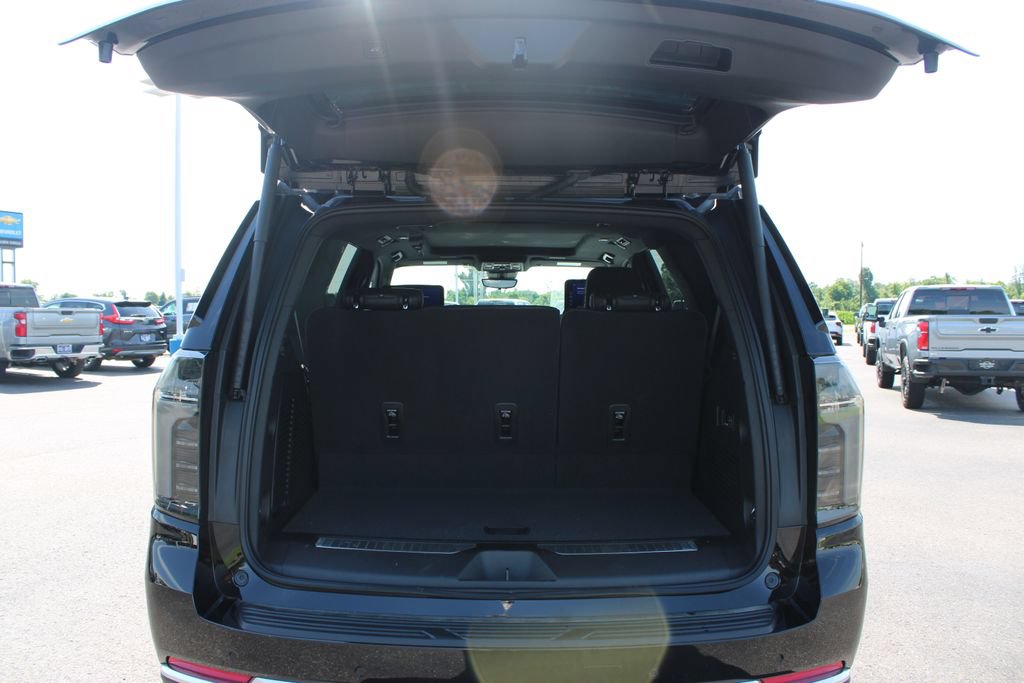 New 2026 Chevrolet Tahoe High Country AWD/4WD image 14