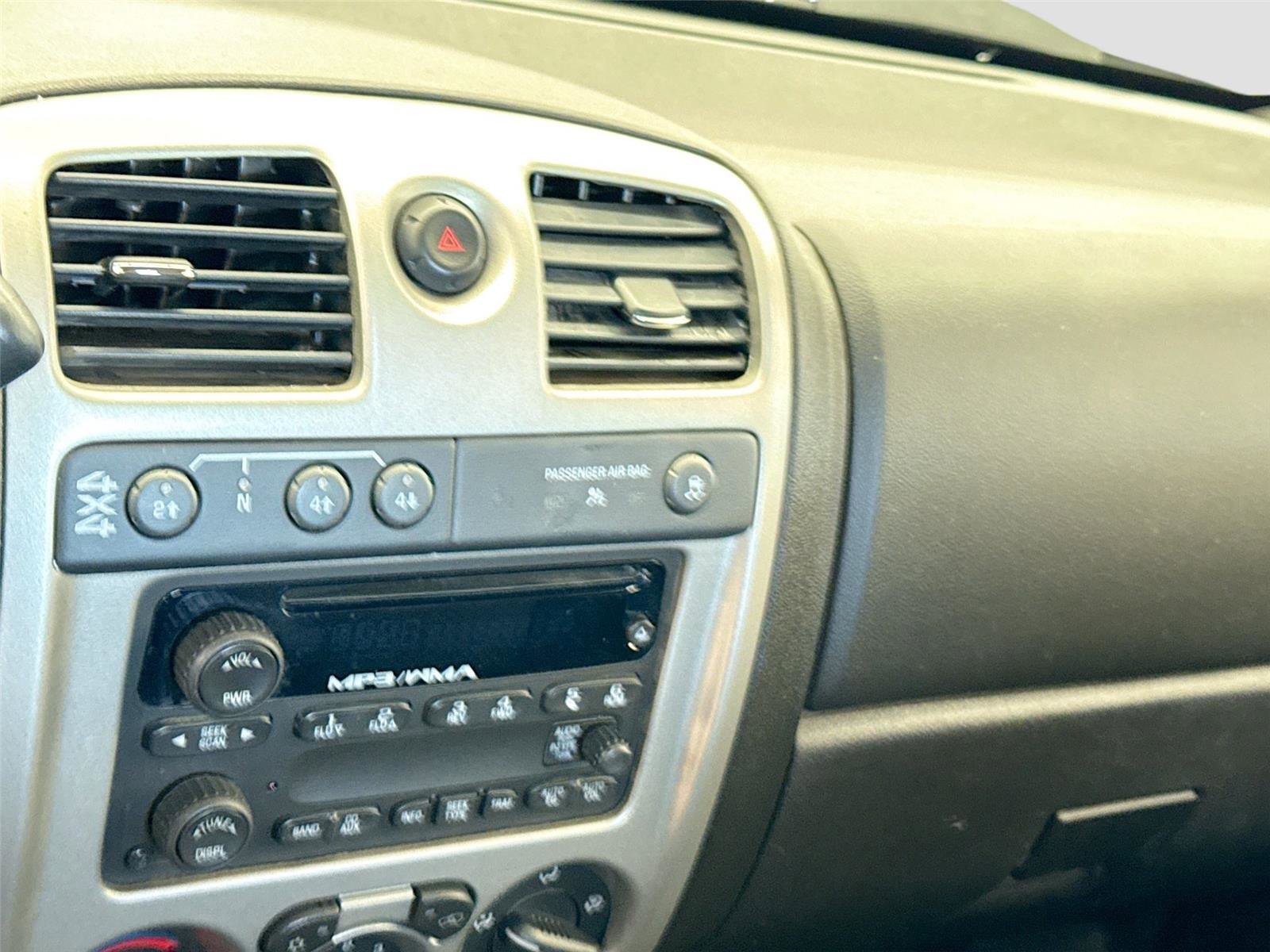 Used 2011 Chevrolet Colorado LT AWD/4WD image 4