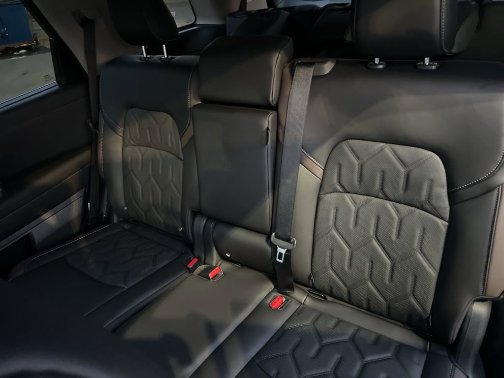 New 2026 Nissan Pathfinder Platinum image 33