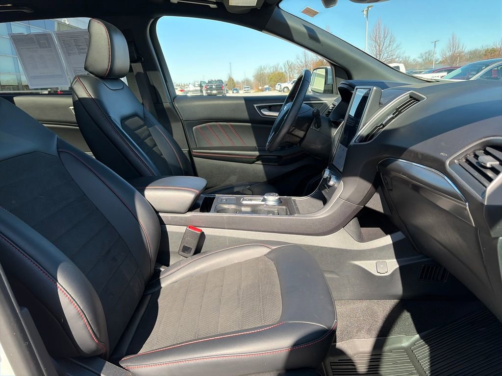 Used 2024 Ford Edge ST-Line AWD/4WD image 12