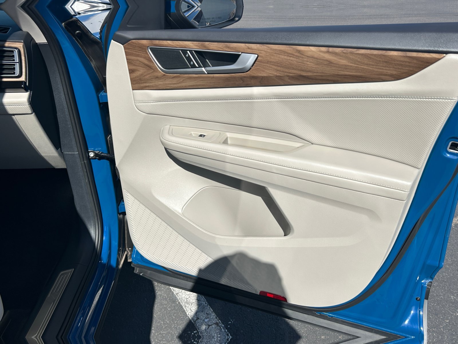 Certified 2026 Volkswagen Atlas SE FWD image 16