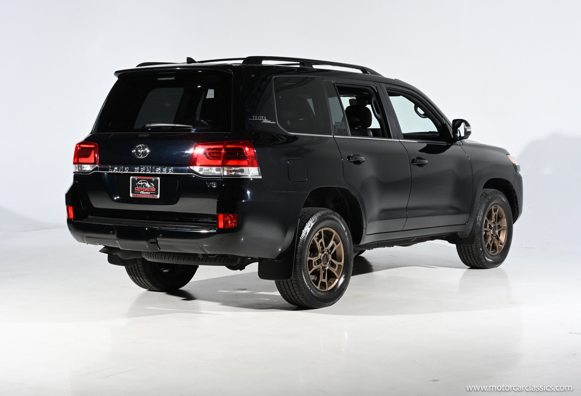 Used 2020 Toyota Land Cruiser Heritage Edition AWD/4WD image 6