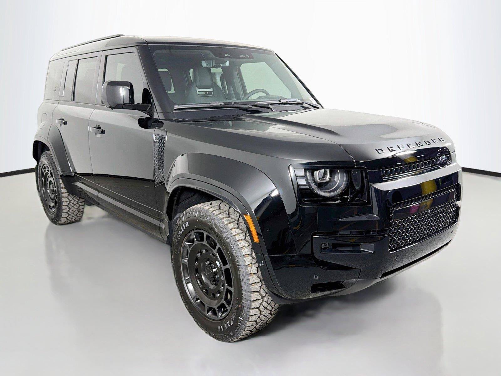 New 2026 Land Rover Defender 110 OCTA AWD/4WD image 3