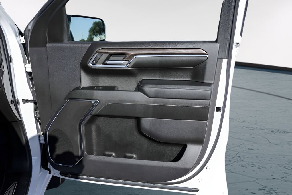 Used 2023 Chevrolet Silverado 1500 LT RWD image 29