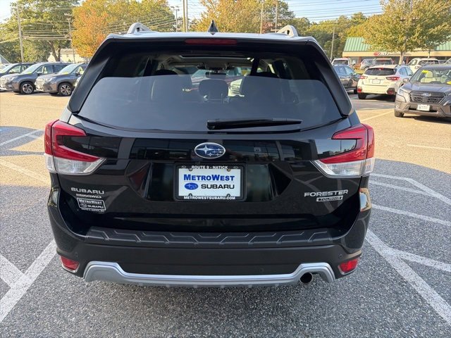 Used 2023 Subaru Forester Touring image 7