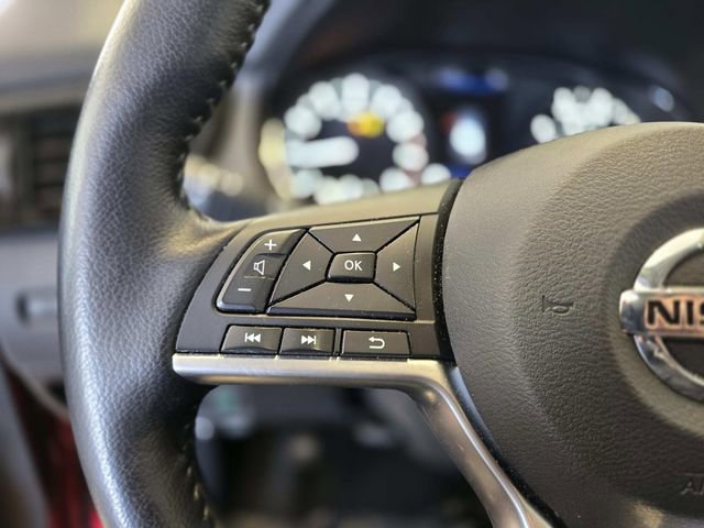 Used 2021 Nissan Rogue Sport SV image 16