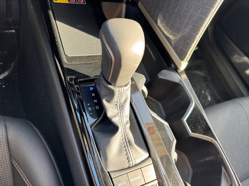 Used 2026 Toyota Camry XLE AWD/4WD image 25