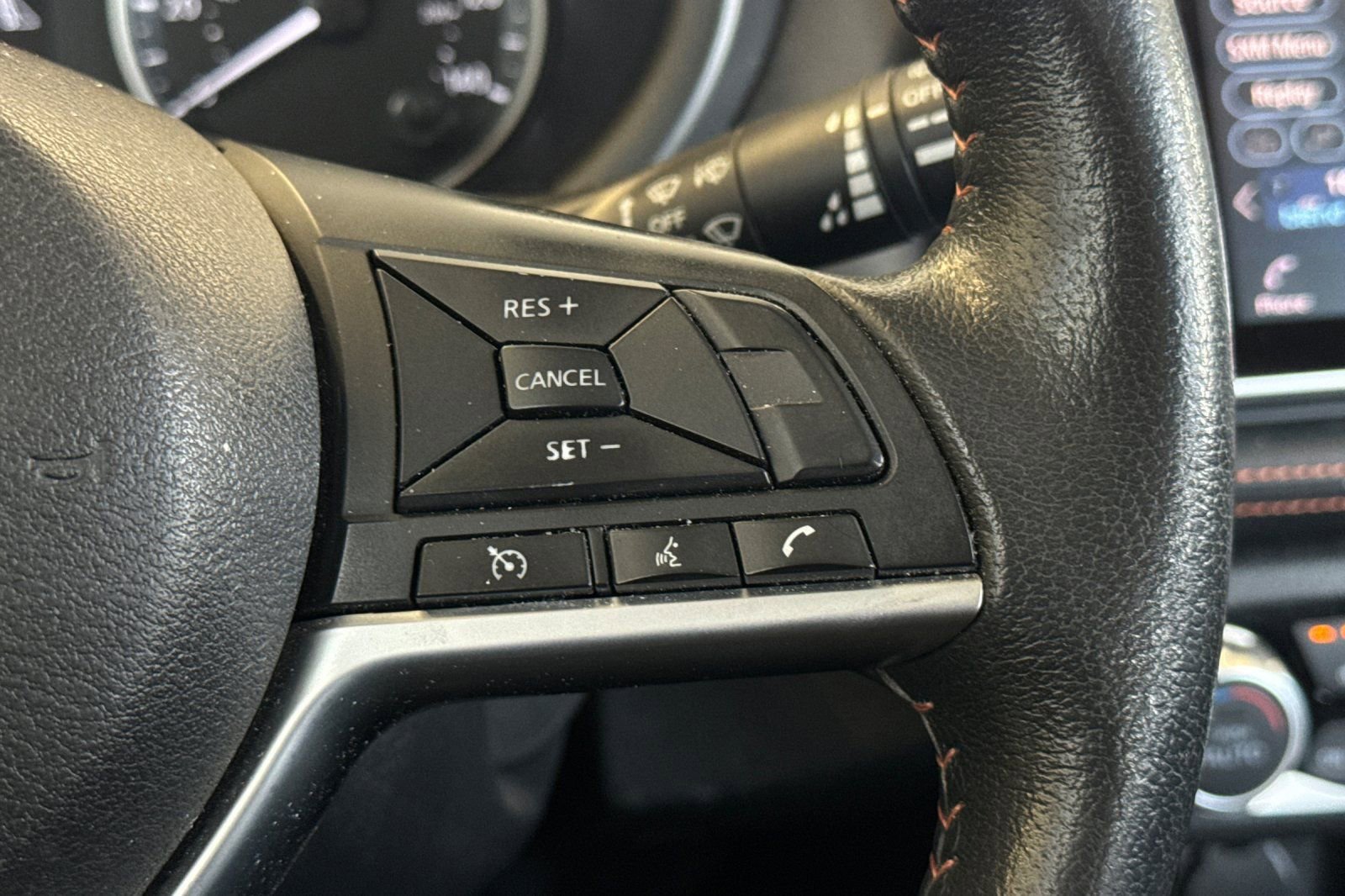 Used 2020 Nissan Kicks SR w/ SR Premium Package FWD image 29