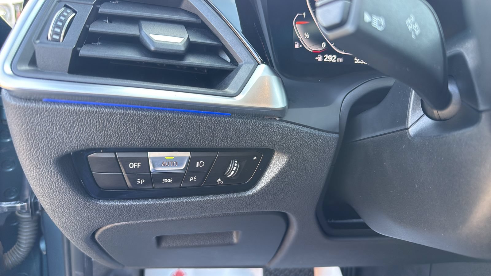 Used 2021 BMW 330i xDrive Sedan AWD/4WD image 15