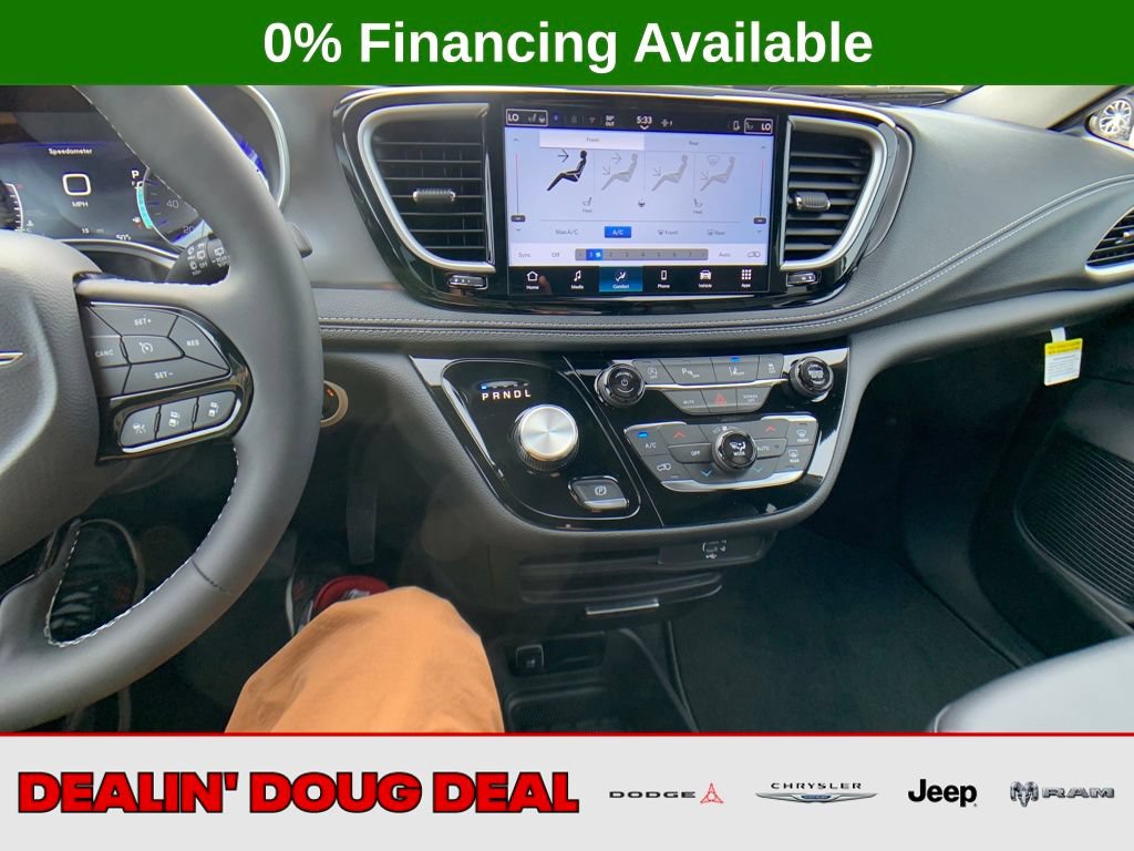 New 2026 Chrysler Pacifica Select w/ S Appearance Package AWD/4WD image 17