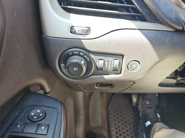 Used 2014 Jeep Cherokee Latitude w/ Comfort/Convenience Group AWD/4WD image 18