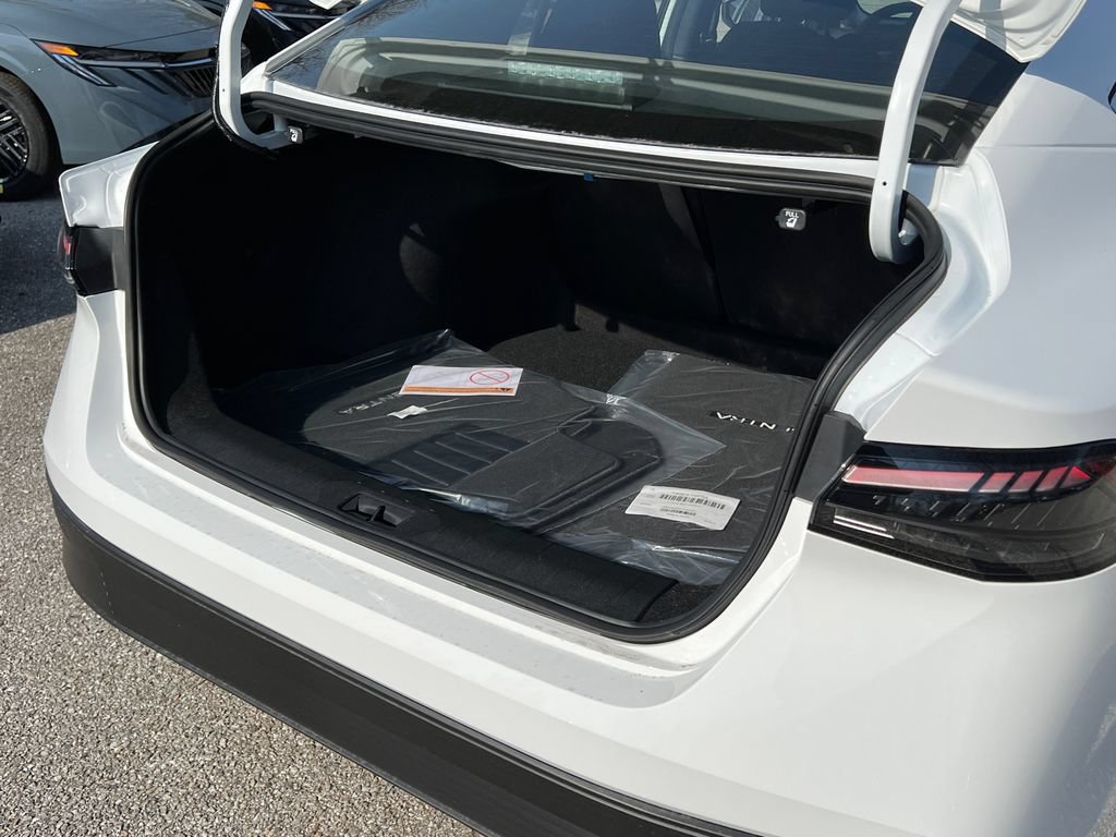 New 2026 Nissan Sentra SV w/ SV Convenience Package FWD image 20
