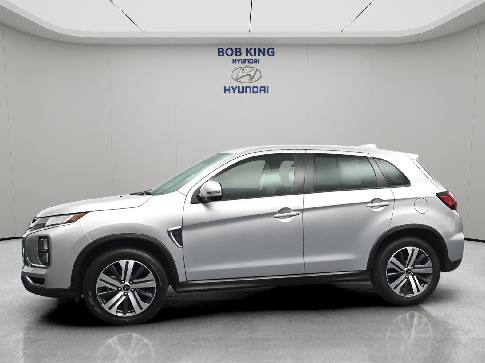 Used 2024 Mitsubishi Outlander Sport SE image 3