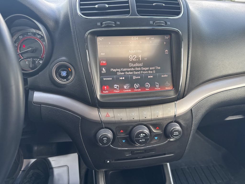 Used 2018 Dodge Journey Crossroad w/ Nav & Sun Group FWD image 4